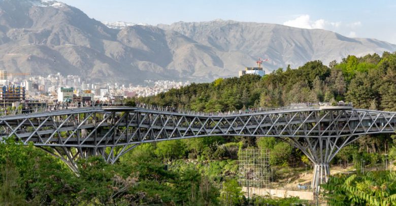 تصویر از پل طبیعت؛ برترین سازه فولادی ایران